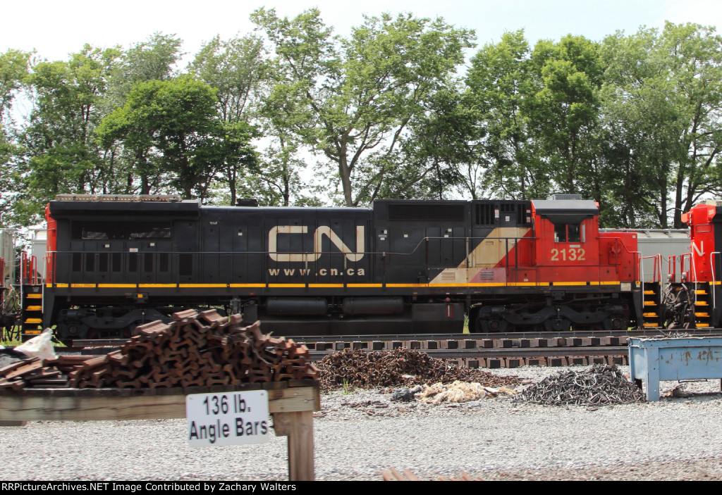 CN 2132